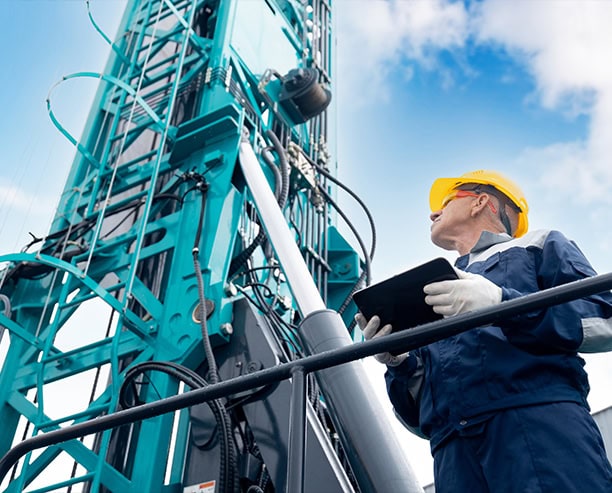 Oil Rig Inspection Engineer Tablet Safety Gear